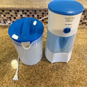 Blue and White Iced Tea Maker